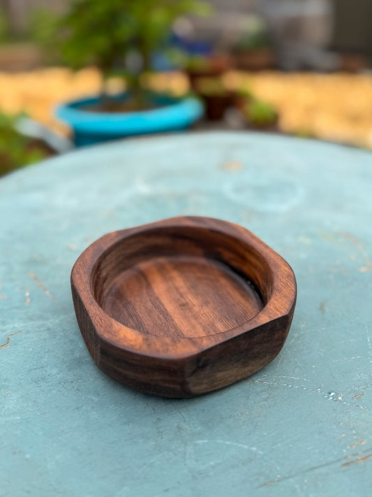 Walnut Form No. 01 | Handmade Walnut Bowl